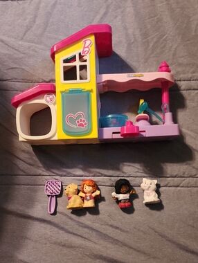 Little People Barbie Pink & Yellow Pet Care Playset with Figures